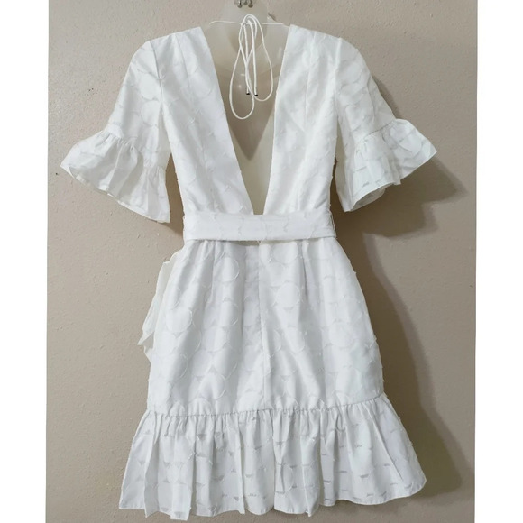 C/MEO Magnetise White Backless Mini Dress Size XS - Picture 3 of 4